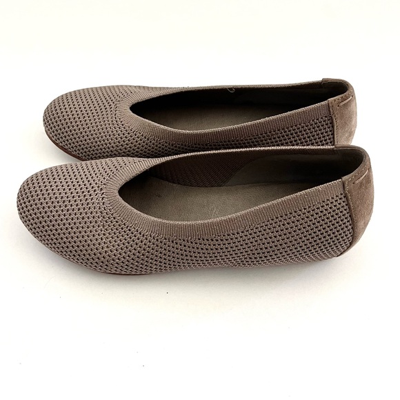 Eileen Fisher Seam Stretch Knit Ballet Flat Tan Size 7.5 - Picture 3 of 9